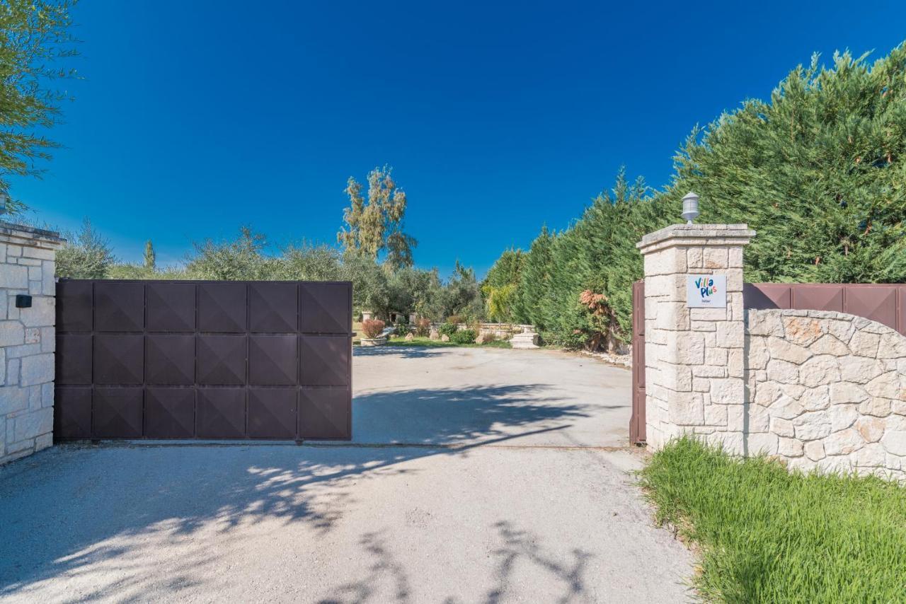 Astarte Villas - Istar Villa With Tennis Court Makhairádhon Zewnętrze zdjęcie