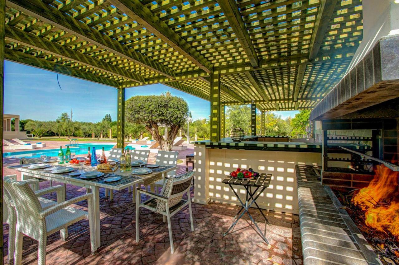 Astarte Villas - Istar Villa With Tennis Court Makhairádhon Zewnętrze zdjęcie