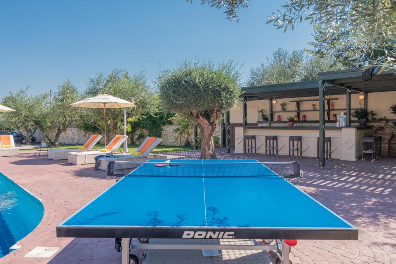 Astarte Villas - Istar Villa With Tennis Court Makhairádhon Zewnętrze zdjęcie