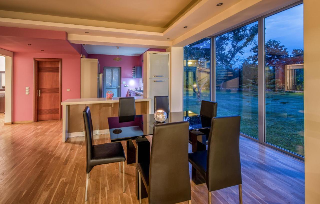 Astarte Villas - Istar Villa With Tennis Court Makhairádhon Zewnętrze zdjęcie