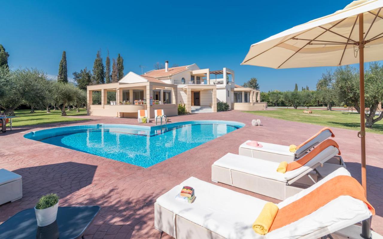 Astarte Villas - Istar Villa With Tennis Court Makhairádhon Zewnętrze zdjęcie