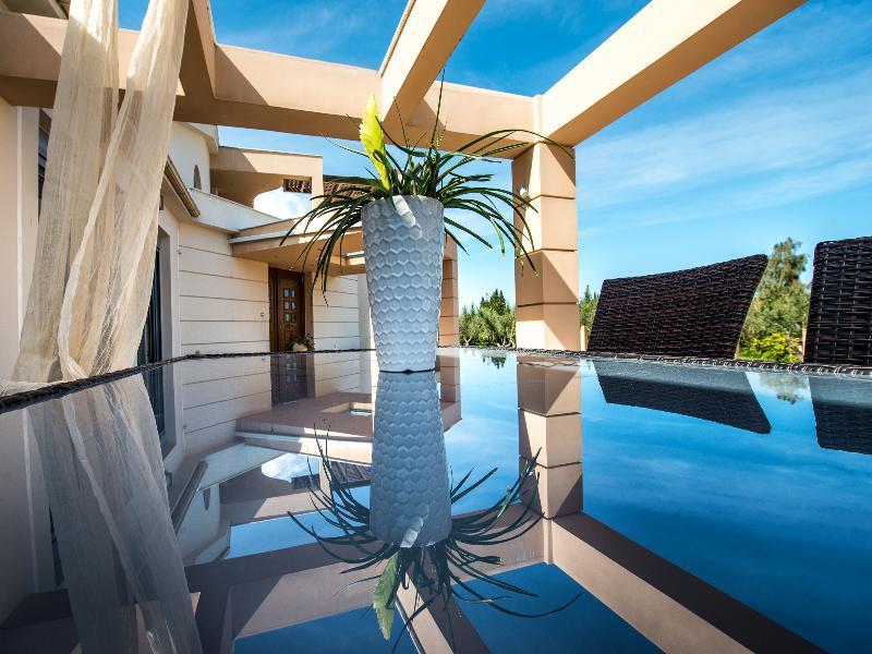Astarte Villas - Istar Villa With Tennis Court Makhairádhon Zewnętrze zdjęcie